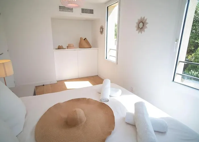 La Des Salants La Capte Presqu'ile De Giens Villa